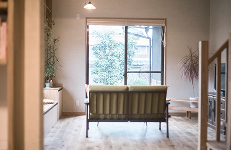 人間と自然の調和 山と海に囲まれた小豆島で培った 職人が作る家は…